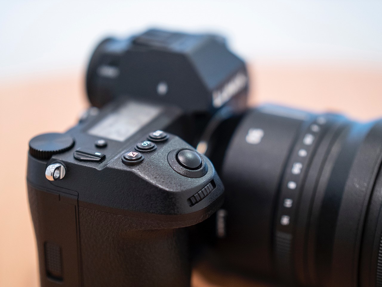 Lumix_SR1_10-25_2.jpg
