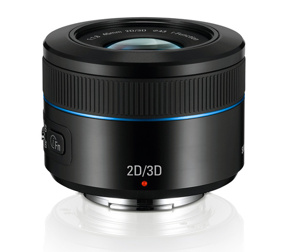 Samsung-45mm-3D-objektiv-web.jpg