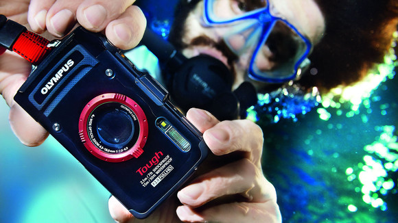 Olympus TG2 diver-580-90.jpg