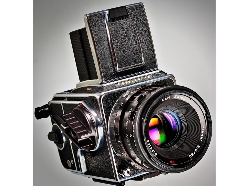 HASSELBLAD 503CW press_999x750.jpg