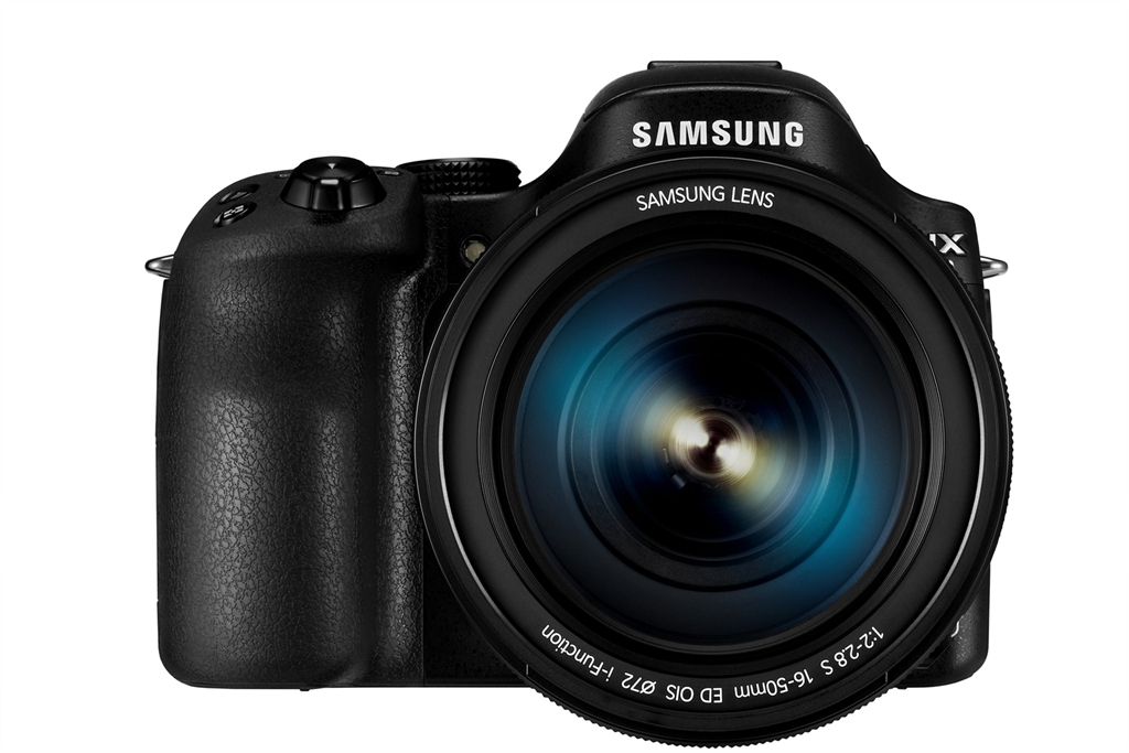 NX30 and 16-50mm 1.JPG