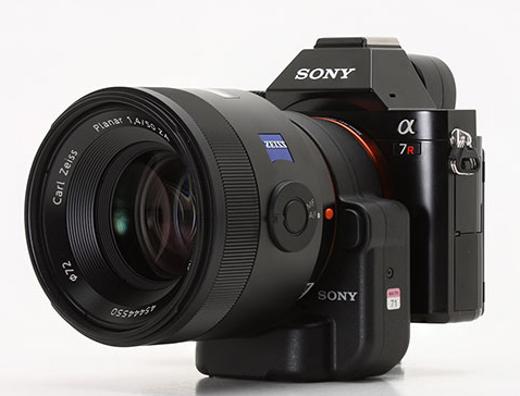 uj OK a7r-with-a-mount-001.jpg