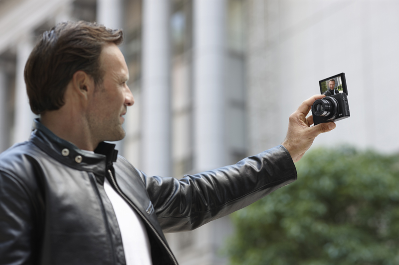 kicsi PowerShot G7 X Lifestyle 07.jpg