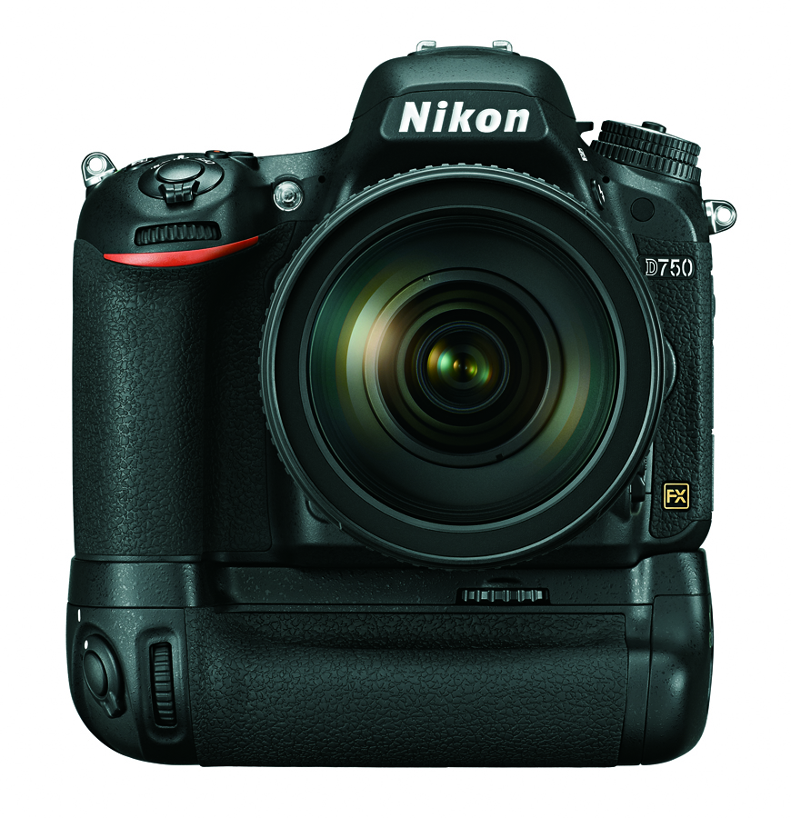 D750_24_120_MBD16_frt.jpg