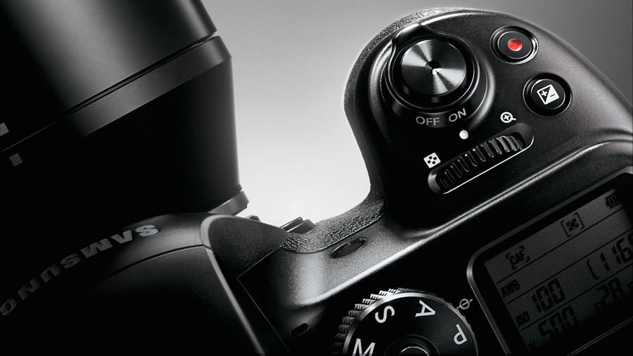 NX1-Glamshot_2.jpg