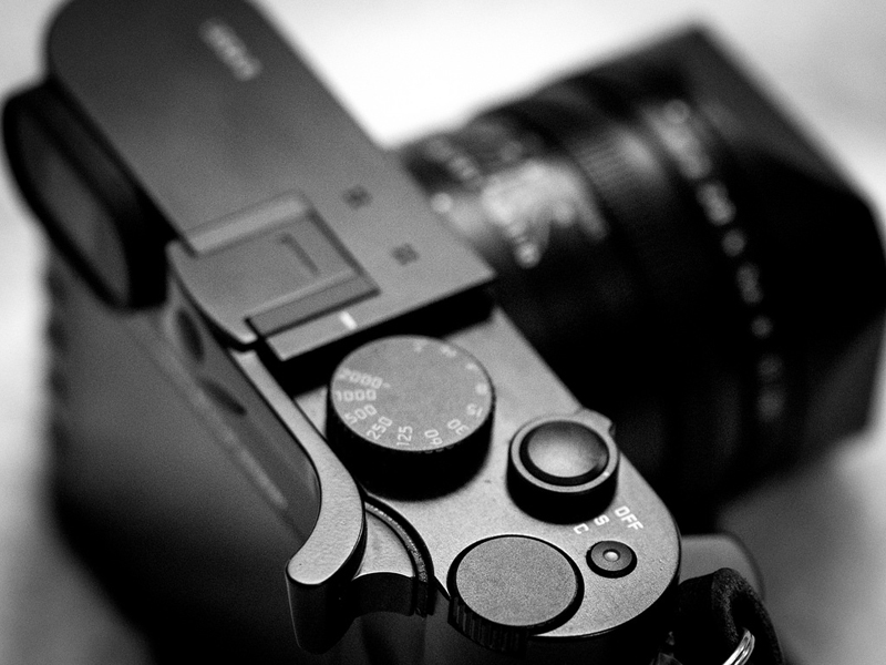 leica q kezeloszervek.jpg
