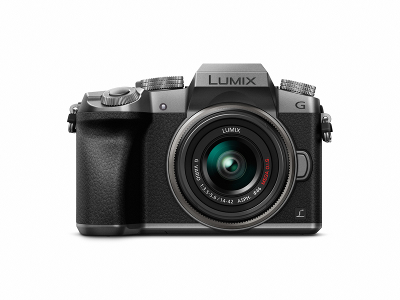 Panasonic Lumix DMC-G7 NAGYFELB FRONT.jpg