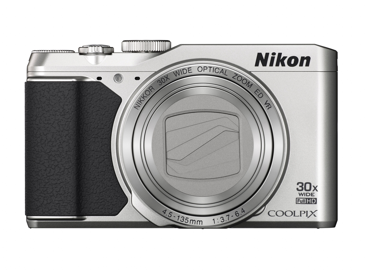 nikon_coolpix_s9900_silver_front_fototvhu.jpg
