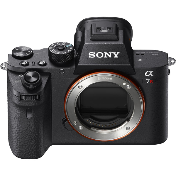 Sony-a7R-II-mirrorless-camera-2.jpg