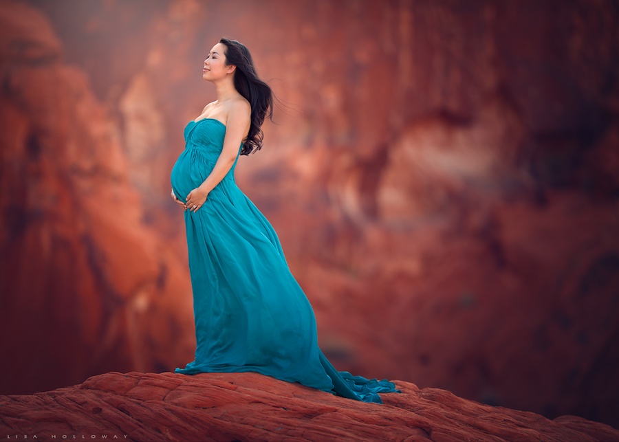 Lisa-Holloway-desert-maternity.jpg