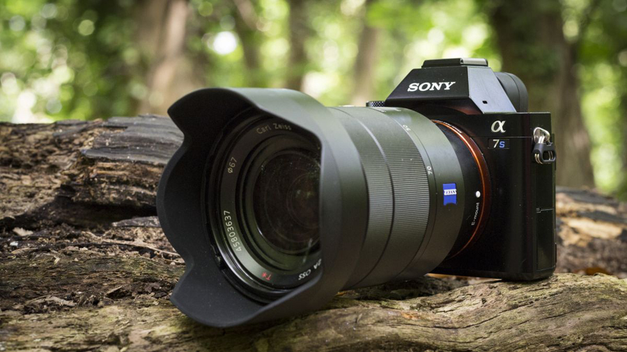 Sony_Alpha 7S_hero-1200-80.jpg