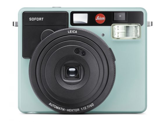 Leica-Sofort_front-560x420.jpg
