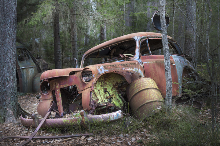 40mm_Abandoned Car720.jpg
