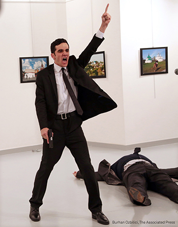 001_Burhan Ozbilici_The Associated Press.jpg