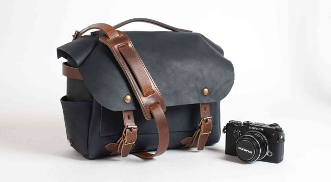 Bleu-de-Chauffe-BOLOGNE-bag-for-Olympus-PEN-F.jpg