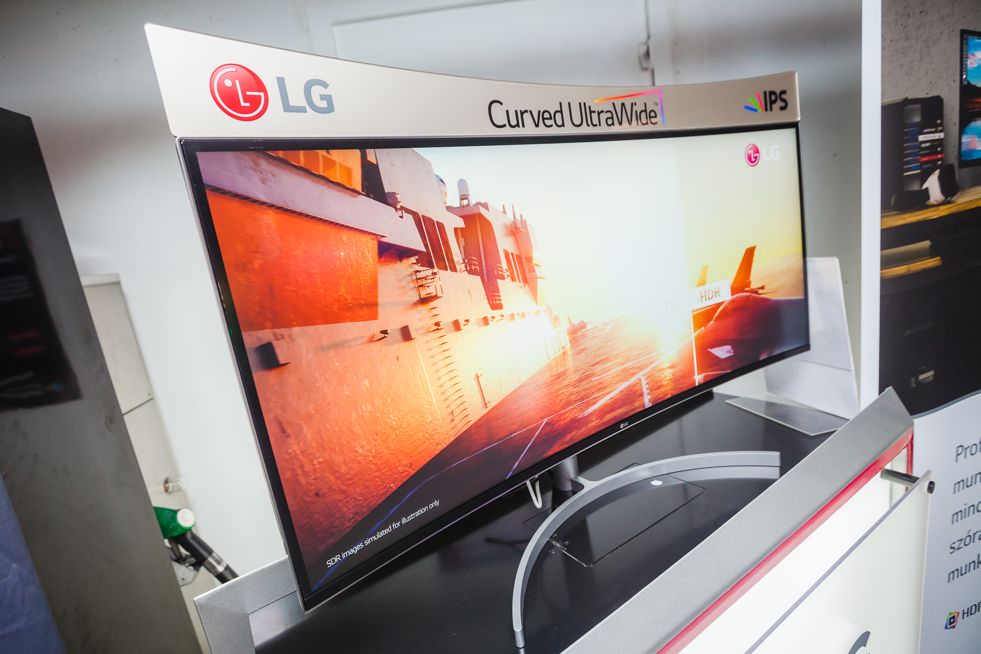 lg-monitor-bemutat_40093813624_o.jpg