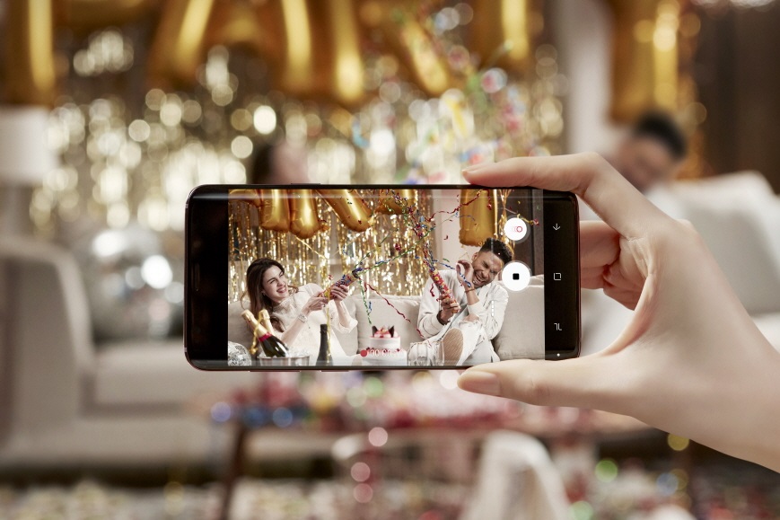 Samsung_Galaxy_S9_S9plus_super_slow_mo.jpg