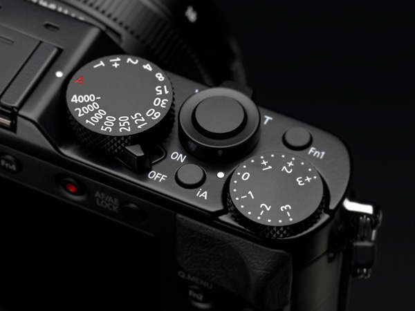 LX100II_ExposureDial.jpg