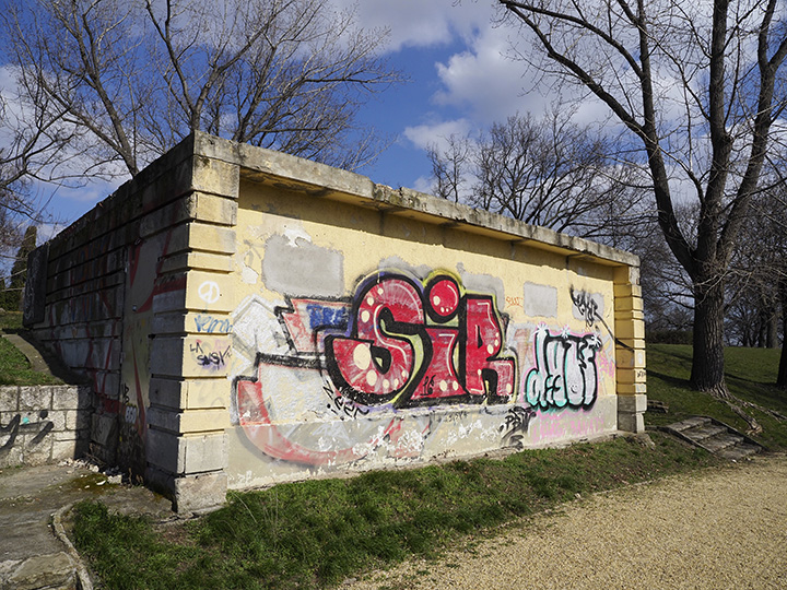 720_317graffiti.jpg