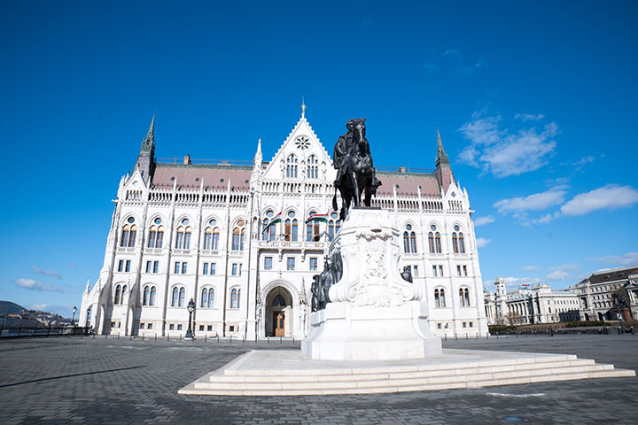 720_20210212_1012666_Parlament.jpg