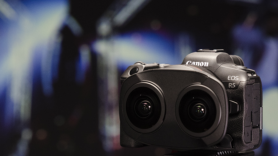 RF 5.2mm F2.8L DUAL FISHEYE_Ambient_1.jpg