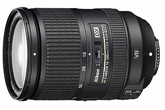 NIKKOR AF-S DX 18-300 mm objektív.