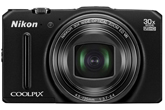 Itt a stílusos COOLPIX S9700 és S9600