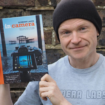 Könyvajánló: Gordon Laing: In Camera